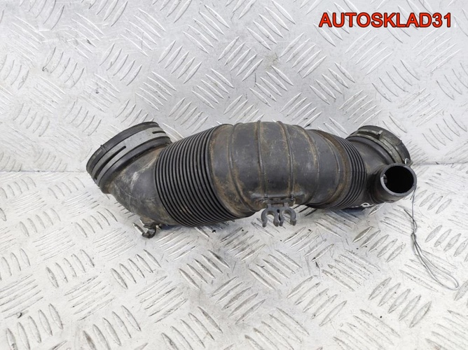 Патрубок турбины Volkswagen Passat B6 3C0129654Q