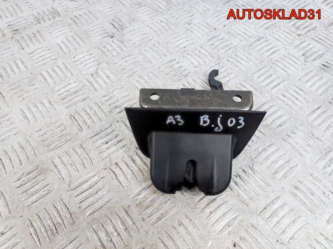 Замок крышки багажника Audi A3 8P 8P3827505