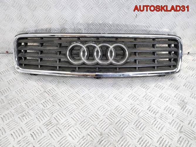 Решетка радиатора Audi A4 B6 8H0853653 Кабриолет