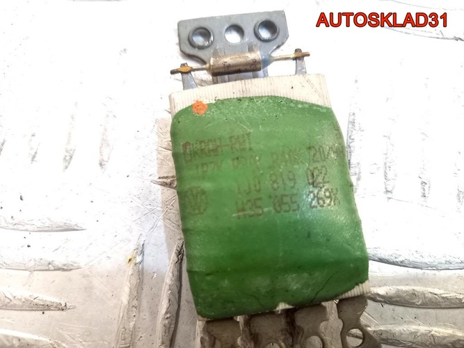 Резистор отопителя Volkswagen Golf 4 1J0819022