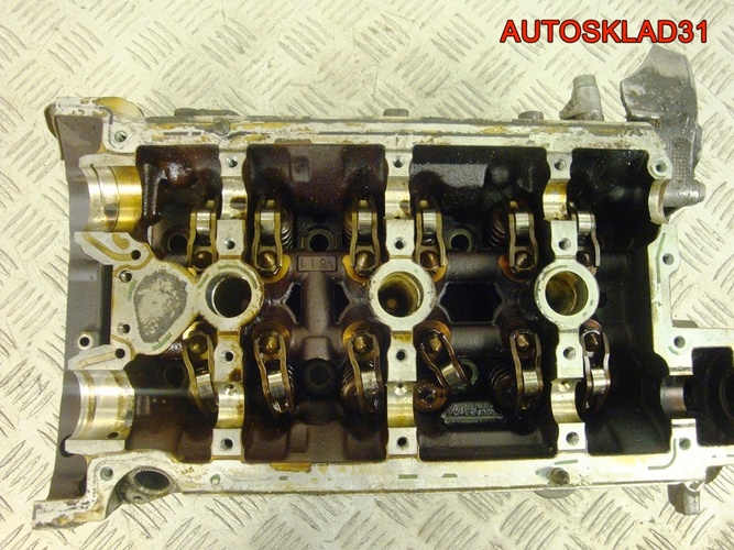 Головка блока левая Audi A6 C6 2,4 BDW 06E103373D
