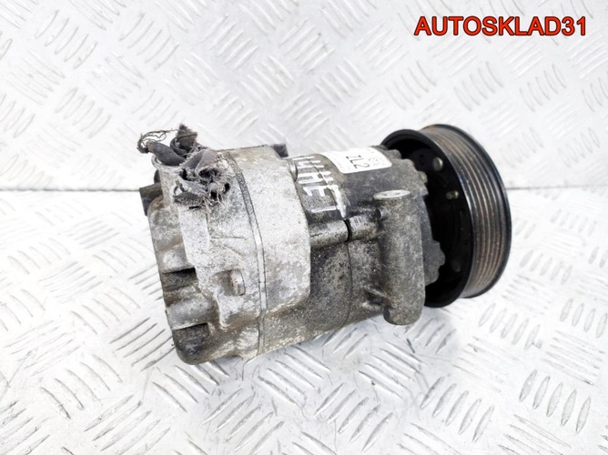 Компрессор кондиционера Opel Astra J 13250608