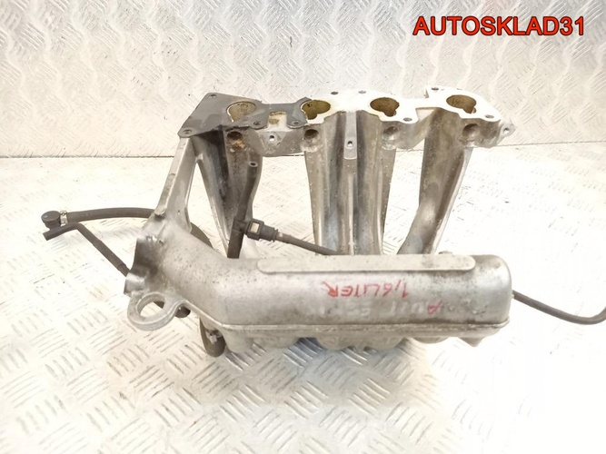 Коллектор впускной Renault Megane 1 7700107573