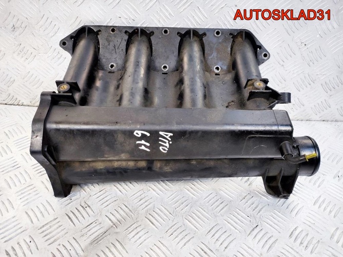 Коллектор впускной Mercedes Vito W638 A6110903237