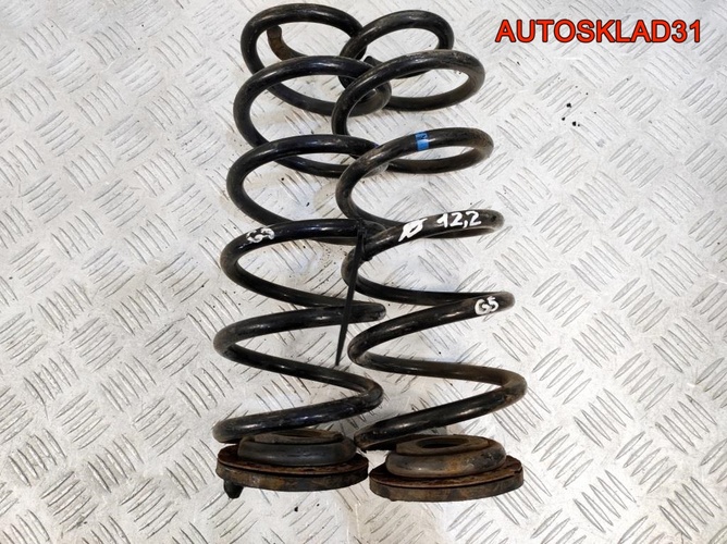 Пружина задняя Volkswagen Golf 5 1K0511115BQ