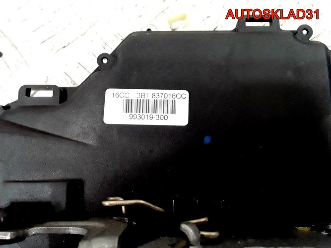 Замок двери передней правой VW Polo 9N 3B1837016CC