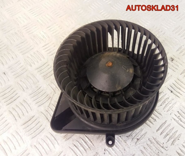 Моторчик отопителя Audi A4 B6 8E1820021E