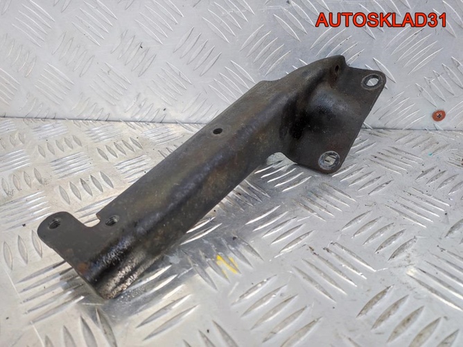 кронштейн МКПП Mercedes Vito 638 A6110980729