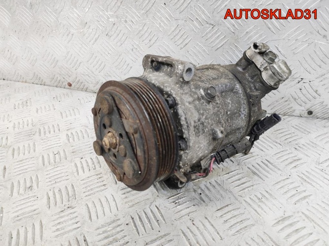 Компрессор кондиционера Opel Insignia 13314473