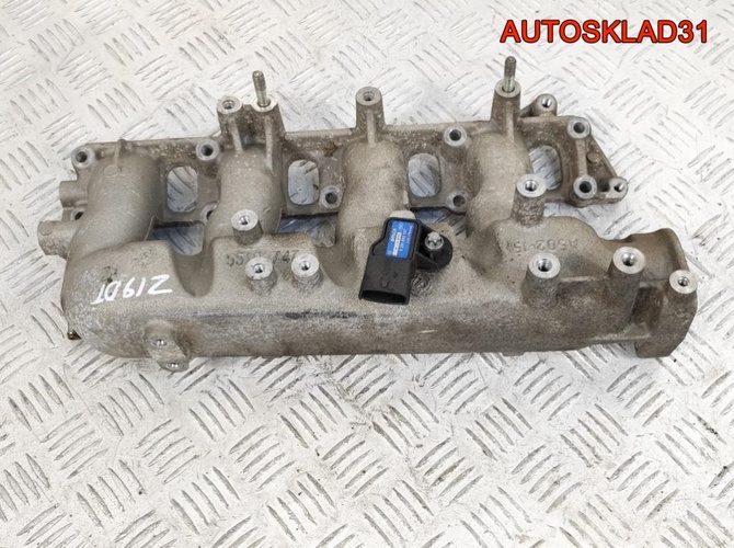 Коллектор впускной Opel Astra Z19DT 55192747