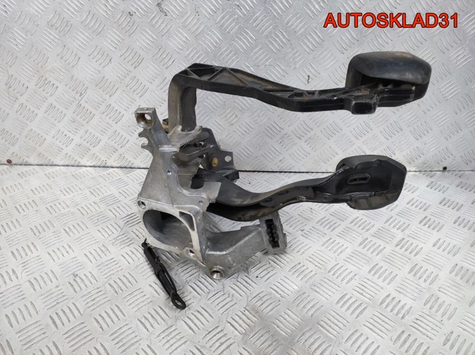 Блок педалей МКПП Audi A4 B5 8D1721316D