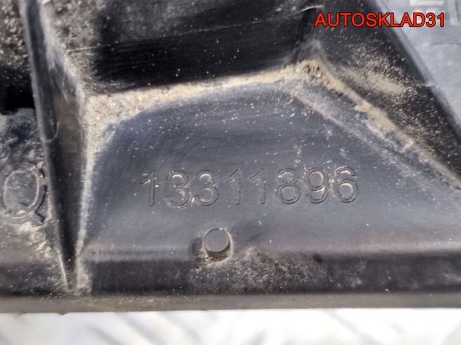 Корпус воздушного фильтра Opel Astra J 13311896