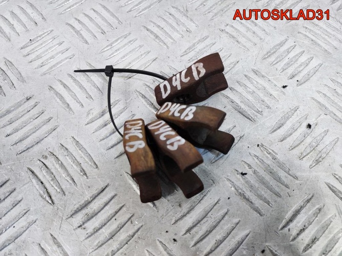Кронштейн форсунки Hyundai H 1 2,5 D4CB 338144A000
