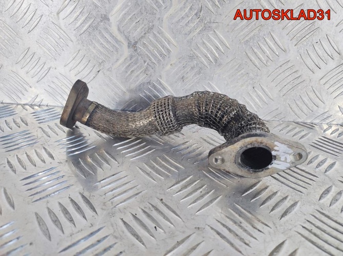 Трубка картерных газов VW Passat B5 AFN 028131521P