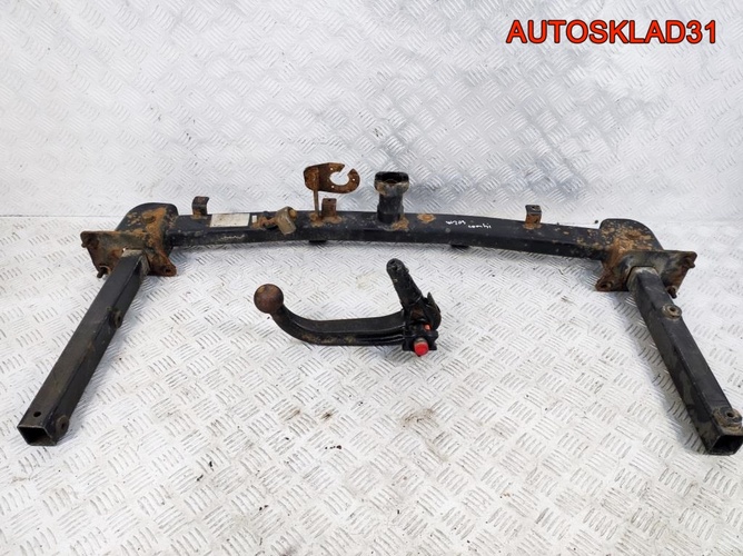 Фаpкoп cо съемным кpюкoм Mercedes W203 Универсал