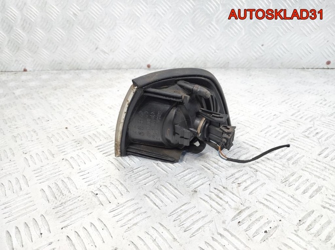 Указатель поворота правый белый BMW E36 4441509R