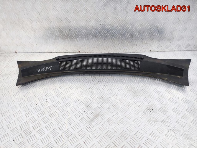 Решетка стеклоочистителя Opel Zafira B 13142034