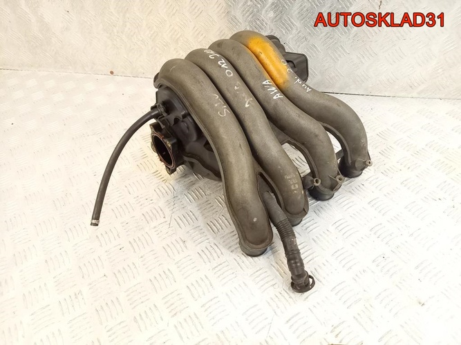 Коллектор впускной Audi A4 B6 2.0 AWA 06D133210D