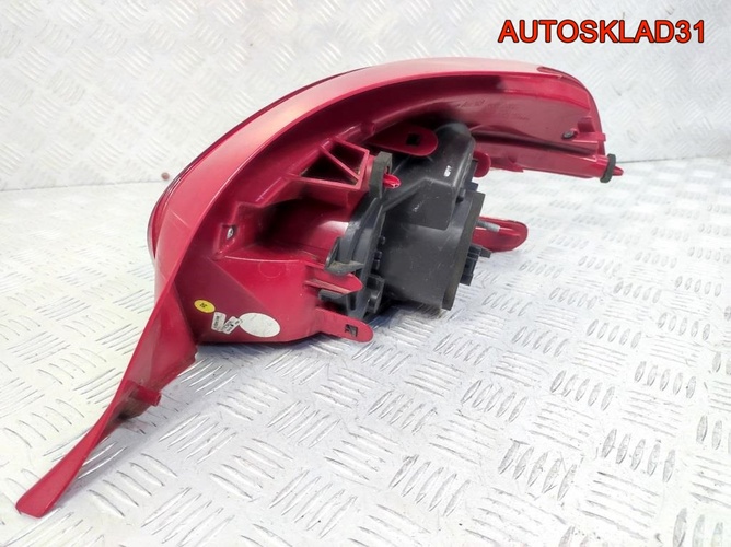 Фонарь задний левый Peugeot 208 9672628280
