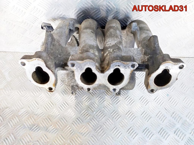 Коллектор впускной VW Passat B5 1.6 AHL 050133223D
