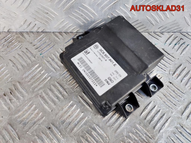 Блок управления парковочным (ручника стояночным) тормозом VOLKSWAGEN Passat B6 2
