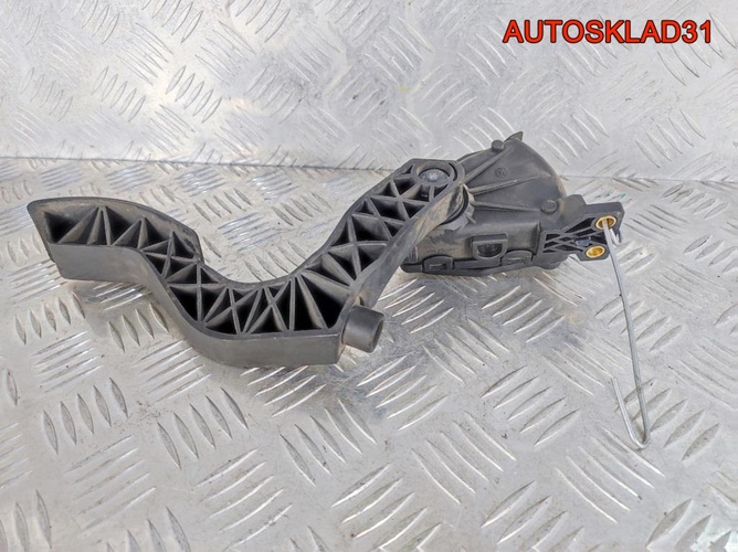 Педаль газа Audi A4 B5 8D1721523 Дизель