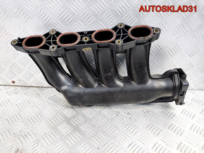 Коллектор впускной Mercedes W203 A2711401101