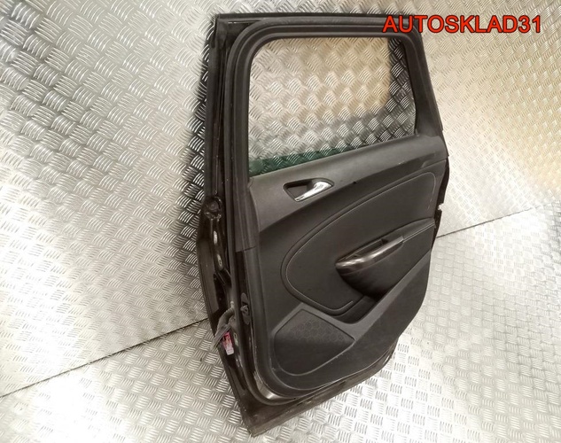 Дверь задняя првая Opel Astra J 13301547 Combi