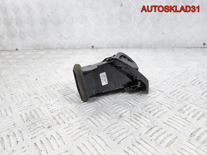 Дефлектор воздушный правый Skoda Fabia 6V0819702