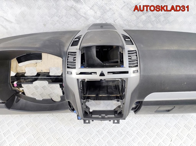 Торпедо Голое Opel Zafira B 13206043