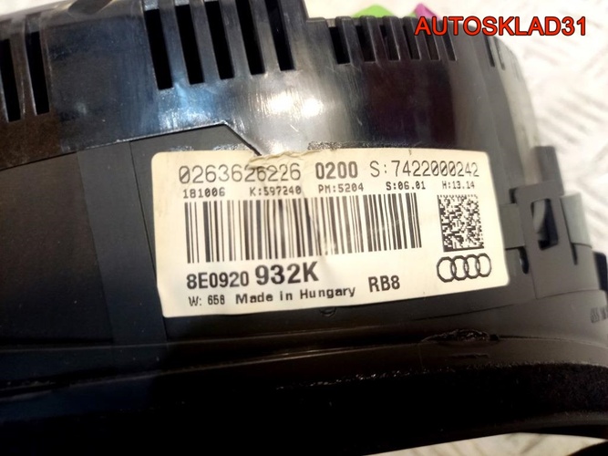 Панель приборов Audi A4 B7 8E0920932K 2.0 дизель