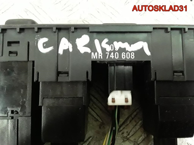 Блок кнопок для Митсубиси Каризма да MR740608