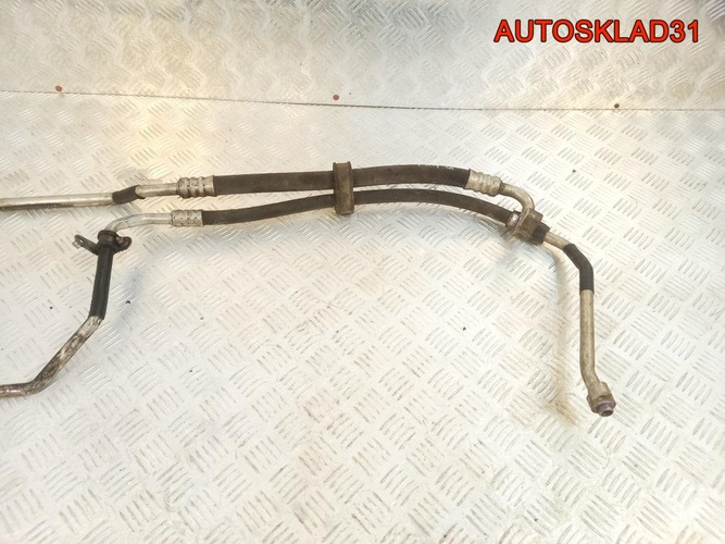 Трубка кондиционера VW Passat B5+ 3B0260704Q