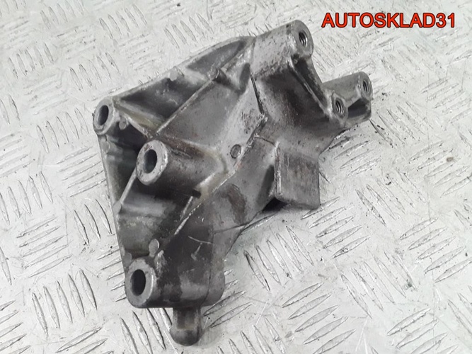 Кронштейн кпп Opel Vectra B 90496729