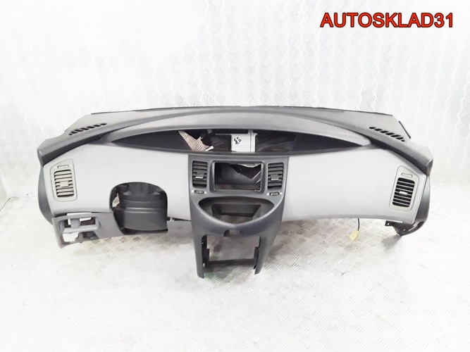 Торпедо Nissan Primera P12E 68200AV600