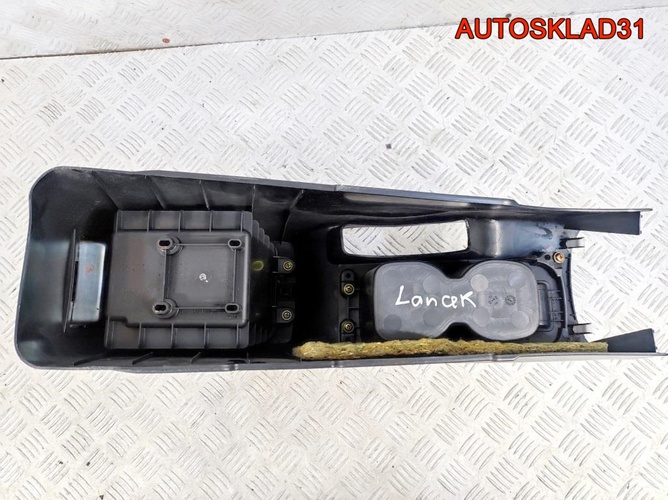 Подлокотник Mitsubishi Lancer 9 MR512526