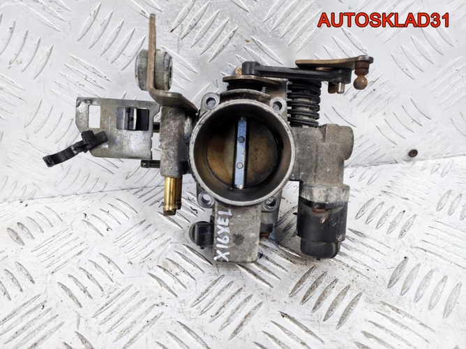 Заслонка дроссельная Opel Vectra B X16XEL 90529710