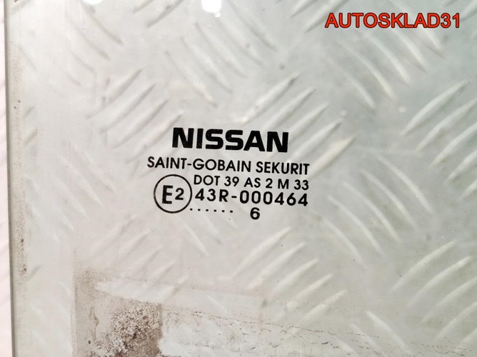 Стекло двери передней правой Nissan Note E11