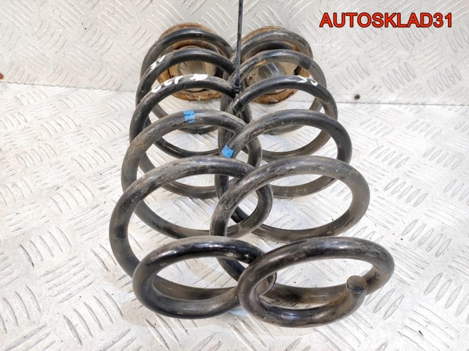 Пружина задняя Volkswagen Golf 5 1K0511115BQ