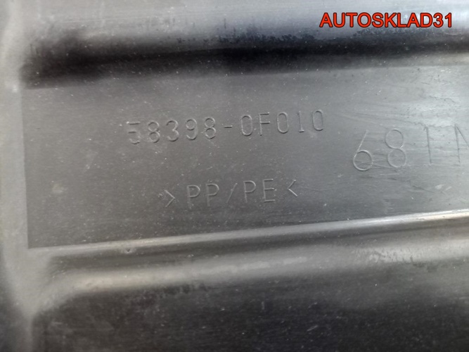 Пыльник кузова Toyota CorollaVerso 583980F010