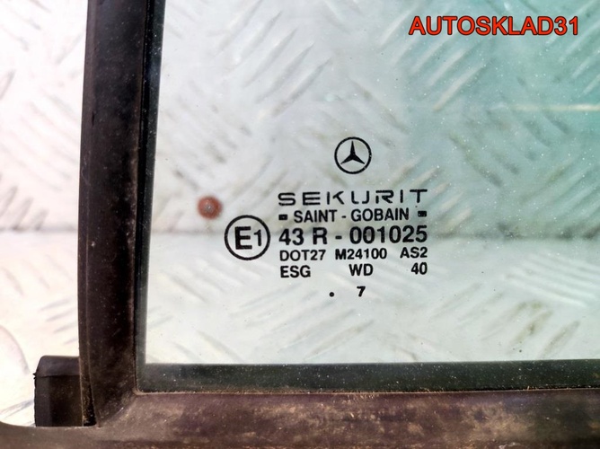 Форточка двери задней левой Mercedes W210 Седан