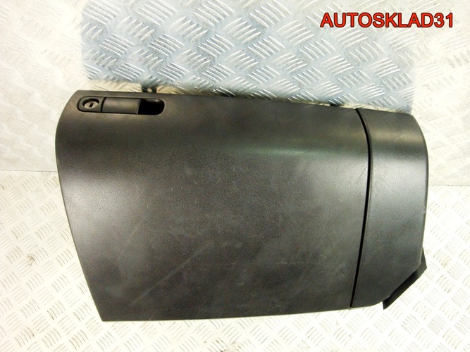 Бардачок Mazda 3 BK BP4K6030G02