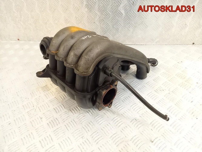 Коллектор впускной Audi A4 B6 2.0 AWA 06D133210D