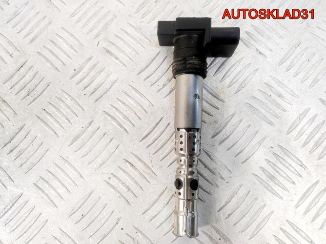 Катушка зажигания Volkswagen Polo 03D905115G