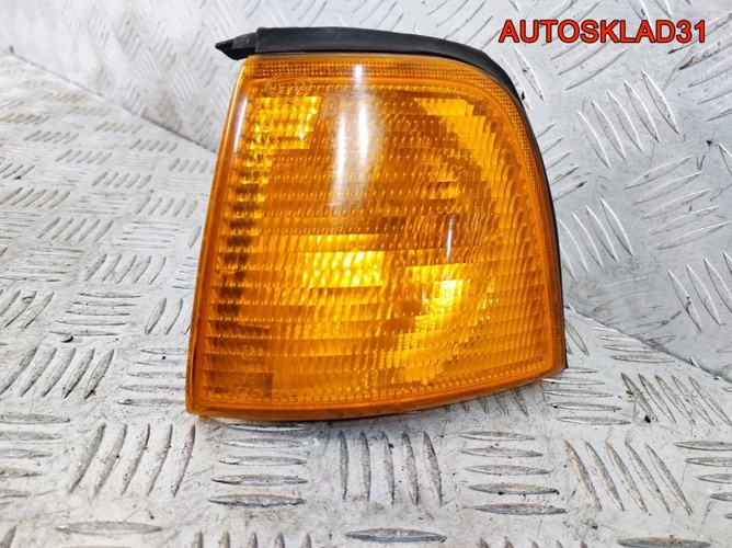 Указатель поворота левый Audi 80 B4 893953049