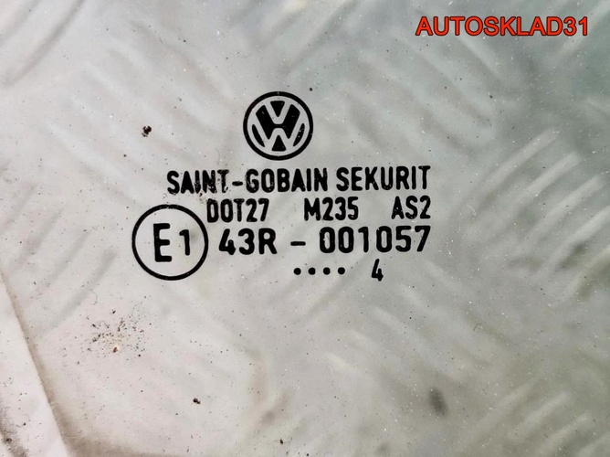 Стекло двери передней правой VW Golf 5 1K3845202B