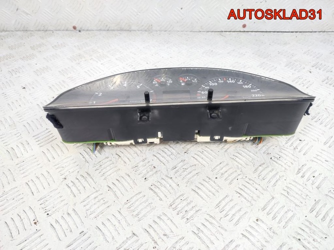 Панель приборов Audi A4 B5 8D0919033F Бензин