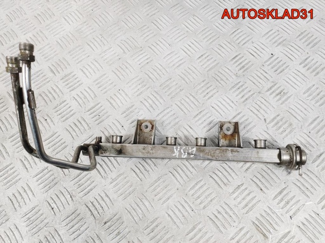 Рейка топливная Audi A6 C4 2,0 ABK 048133317D