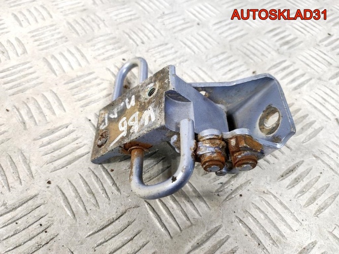 Петля двери передняя правая нижняя Audi A3 8L1