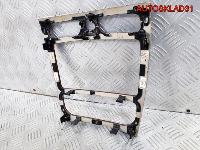 Накладка декоративная Mercedes W203 A2036804639
